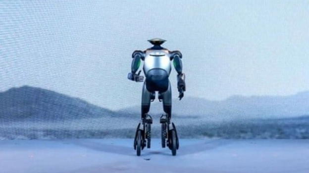 GoMate: il robot tuttofare che si muove su due e quattro ruote, rivoluzionando la robotica