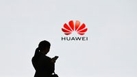 Huawei inaugura il 2025 con il lancio del Mate X6, Nova 13 e FreeBuds Pro 4 in Italia