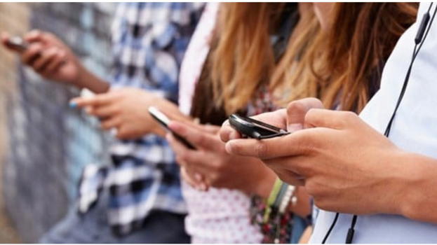 Canalys: vivo e Huawei superano Apple nel mercato degli smartphone in Cina nel 2024