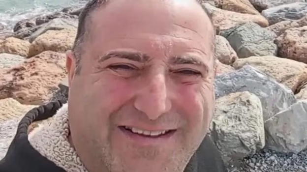 Il tiktoker Papusciello, ricercato per sostanze stupefacenti, è tornato in Italia e si è consegnato ai carabinieri