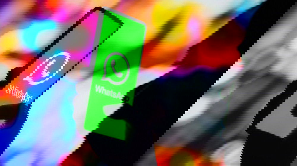 WhatsApp beta per Android 2.25.12.10: arriva l’etichetta di crittografia per gli aggiornamenti di stato