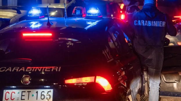 Tenta di farla fuori l’ex compagna dopo una lite: arrestato un 33enne