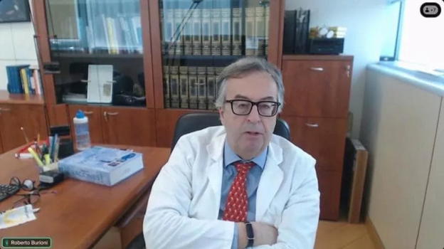 Burioni contro l’omeopatia: “Medici da radiare e farmacie da ripulire. È un inganno pericoloso”