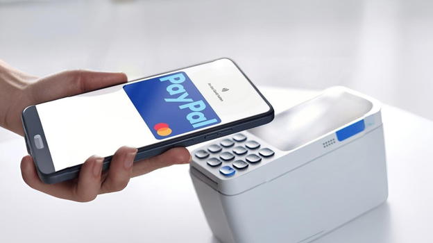 PayPal rivoluziona i pagamenti: da quest’estate si paga nei negozi con lo smartphone