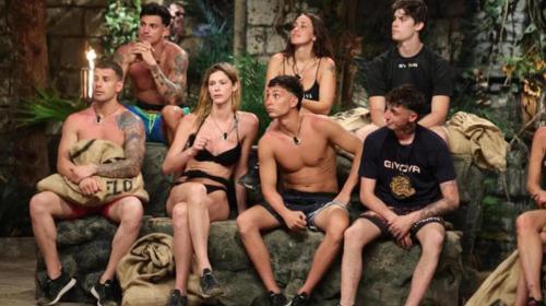 Ascolti Tv, "L'isola dei famosi" vince la serata ma gli ascolti non convincono