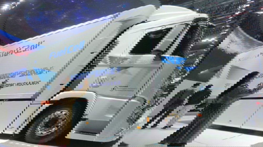 Il camion a idrogeno con guida autonoma: un’innovazione che rivoluziona la logistica