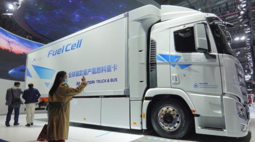 Il camion a idrogeno con guida autonoma: un’innovazione che rivoluziona la logistica