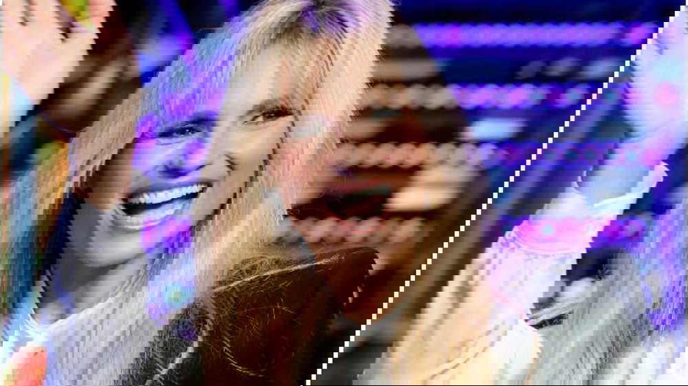 Michelle Hunziker: tra Eurovision, imitazioni e conflitti mediatici- la Stella che illumina il palcoscenico italiano