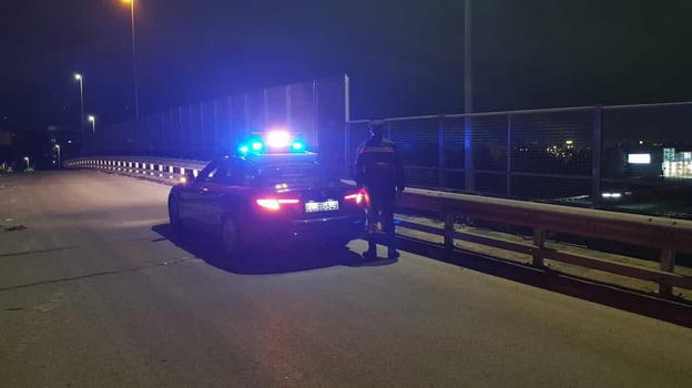 Notte "loca" a Milano: inseguimento a 200 km/h in tangenziale, quattro minorenni fermati