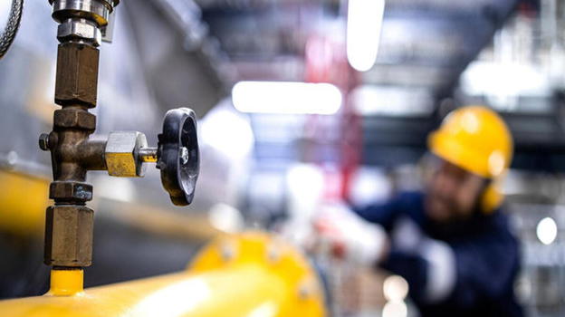 Energia, prezzi in calo: ecco perché i costi continuano a essere alti rispetto ad altri Paesi europei