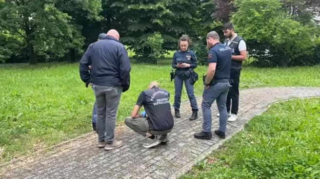 Parma, macabra scoperta in strada: ritrovato un feto su un marciapiede. Indagini in corso