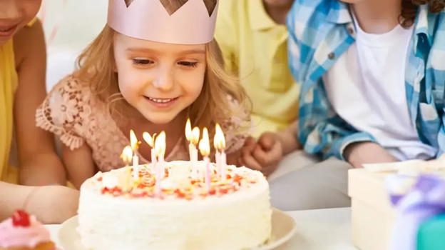 Spende più di 4000 euro per il compleanno della figlia di 5 anni