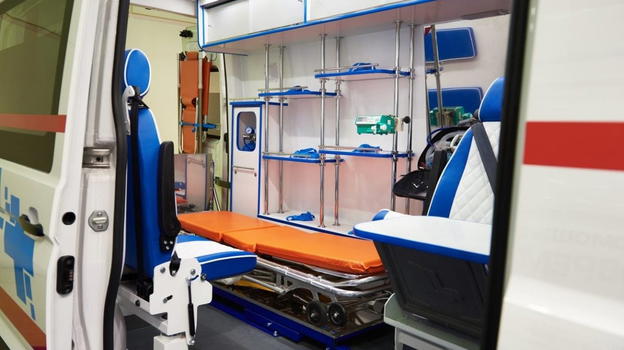 Si sente male e non trova il medico alla guardia medica: poco dopo perde la vita in piazza a Falerna