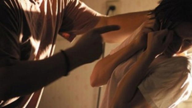 Roma, processo a un 41enne: anni di soprusi alla moglie nel nome di un delirio mistico