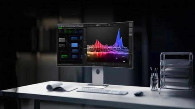 LG UltraFine 40WT95UF debutta come primo monitor 5K2K con connessione Thunderbolt 5