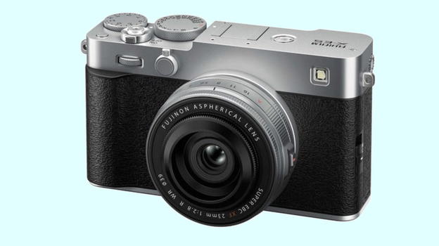Fujifilm X-E5 rivoluziona la Serie E: arriva la stabilizzazione IBIS a 5 assi in un corpo compatto e retrò