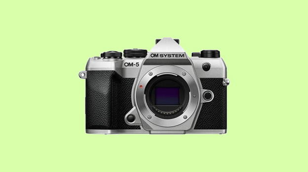 OM-5 Mark II: la mirrorless tascabile che sfida le grandi con IA e video 4K cinematografico