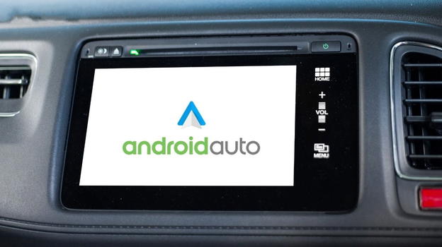 Android Auto si evolve: arriva la versione 14.7 beta e il ritorno del tema chiaro