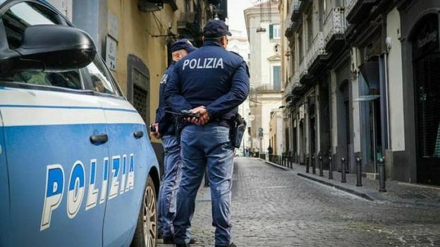 Roma, tre agenti infedeli ai domiciliari: sottratti 36 mila euro durante una perquisizione
