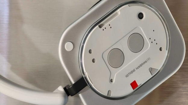 Nothing Headphone (1): le prime cuffie over-ear del brand puntano a battere Apple