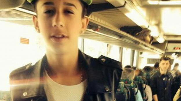 Condannato per la strage di Corinaldo, 26enne esce per laurearsi e fa perdere le tracce di sé