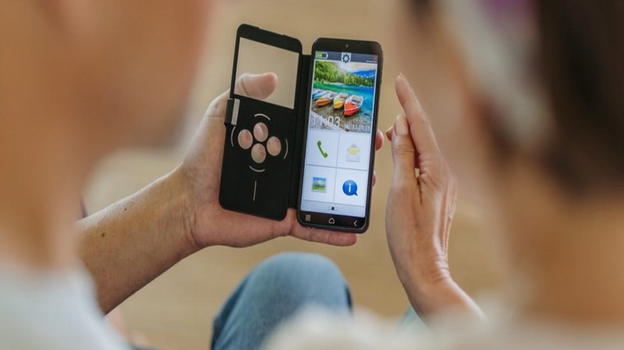 Emporia lancia tre smartphone pensati per gli utenti anziani: semplicità, sicurezza e durata al primo posto