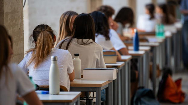 Rifiuta gli orali all’esame di maturità. Il ministro Valditara avverte "chi boicotta l’esame dovrà ripetere l’anno"