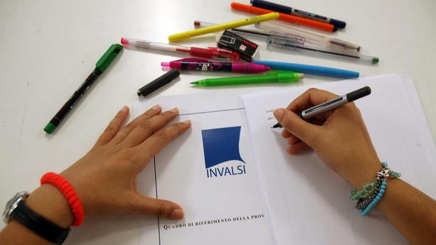 Scuola, allarme Invalsi 2025: uno studente su due non capisce un testo scritto, male anche in matematica