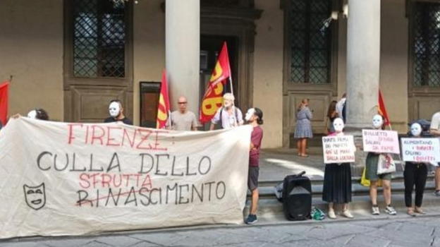 «Firenze culla dello sfruttamento»: lavoratori dei musei protestano contro condizioni inaccettabili