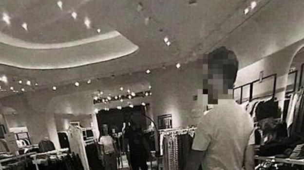 Ragazzo coinvolto in un episodio di insulti omofobi e comportamento scorretto da parte della sicurezza a Roma Est