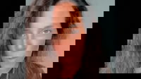 Bocciato con tre insufficienze, la mamma influencer insorge: ma il web si divide
