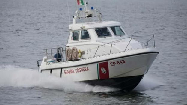 Maltempo nel Salento: 11 ragazzi salvati a Leuca, decine di bagnanti soccorsi lungo la costa
