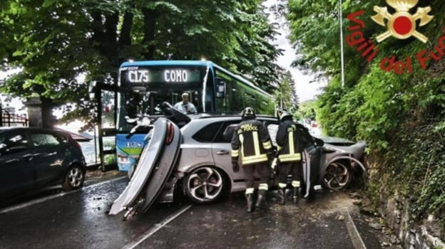 Paura per Caqueret del Como: il centrocampista illeso dopo lo scontro tra Suv e autobus