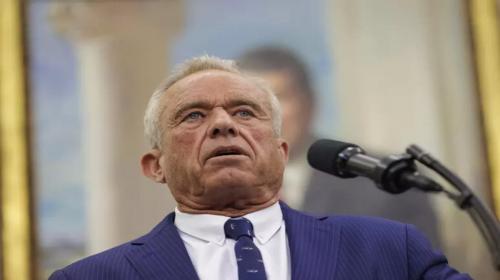 Robert Kennedy Jr. blocca i fondi per i vaccini mRNA a causa dei rischi per la salute