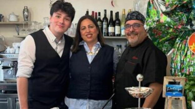 Turisti fuggono senza pagare pizza e birra, ma vengono incastrati dai colleghi dei ristoratori