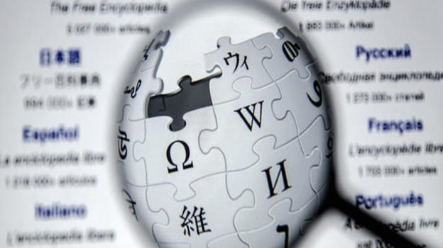 Wikipedia contro l’Intelligenza Artificiale: al via la cancellazione immediata degli articoli generati da AI