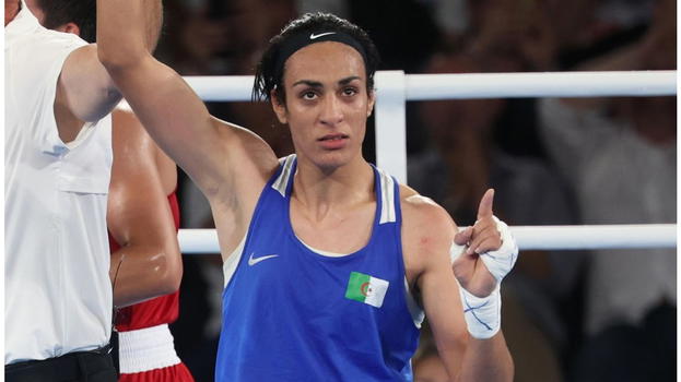 Imane Khelif, la pugile transgender, lascia temporaneamente la boxe tra polemiche e allenamenti
