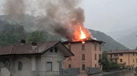 Maltempo si sposta verso Sud: danni diffusi e un fulmine provoca incendio a Riva del Garda