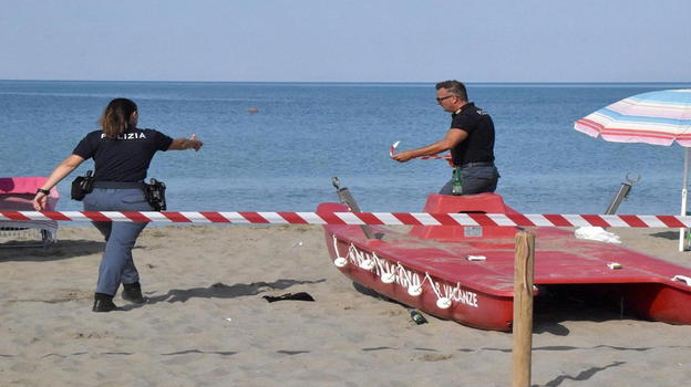 Giovane turista italiana vittima di un episodio spiacevole in spiaggia in Albania