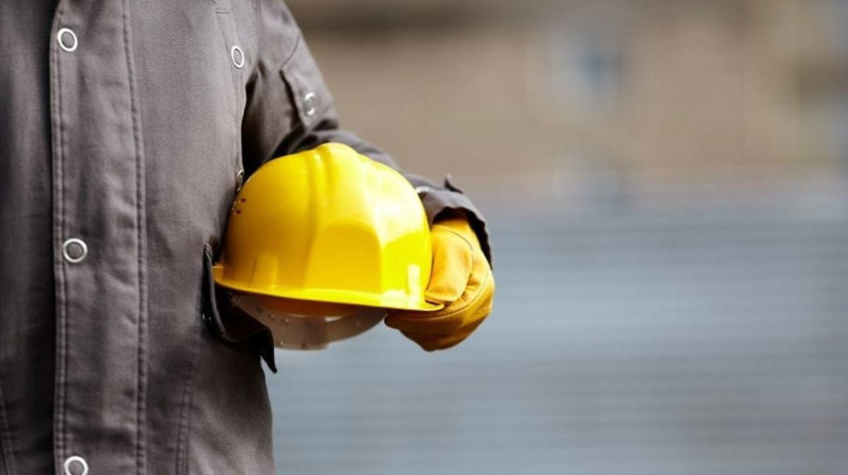 Monza e l’Italia del lavoro sotto osservazione: operaio 48enne perde la vita in fabbrica