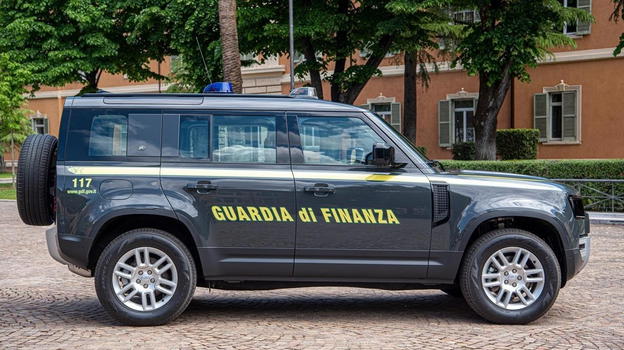 Padova, la Guardia di Finanza sequestra 156mila articoli di cancelleria irregolari