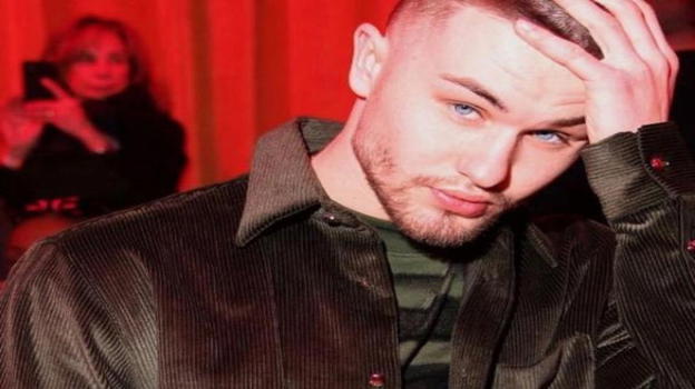 Artem Tkachuk, attore di Mare Fuori, bloccato dai carabinieri al Pellegrini di Napoli dopo disordini in ospedale