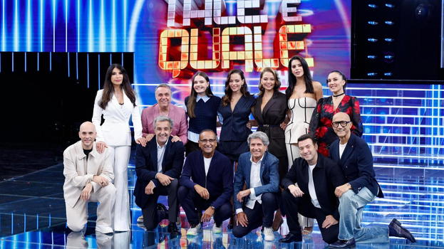 Tale e quale show, Carlo Conti presenta la 15esima edizione: ecco il cast e le imitazioni della prima puntata