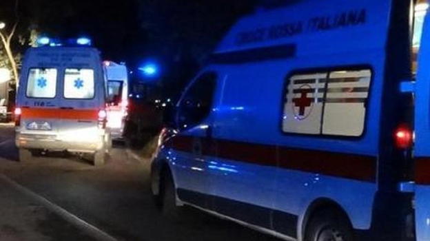 Settimo Vittone, una giovane perde la vita in un ribaltamento: contusi tre coetanei, alla guida un neopatentato