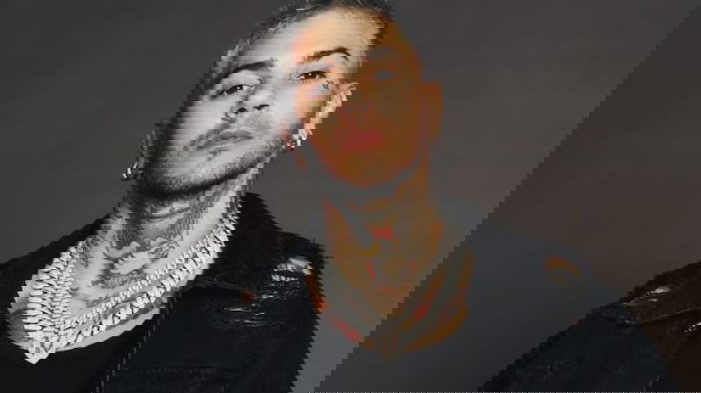 Emis Killa raggirato per beneficenza e sporge denuncia