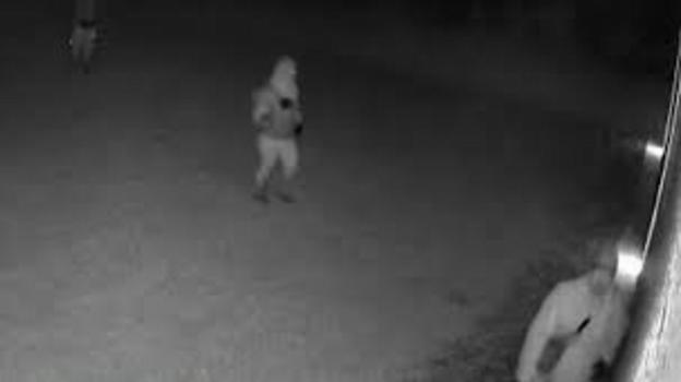 Adolescente sventa tentativo di furto grazie al coraggio e alla prontezza