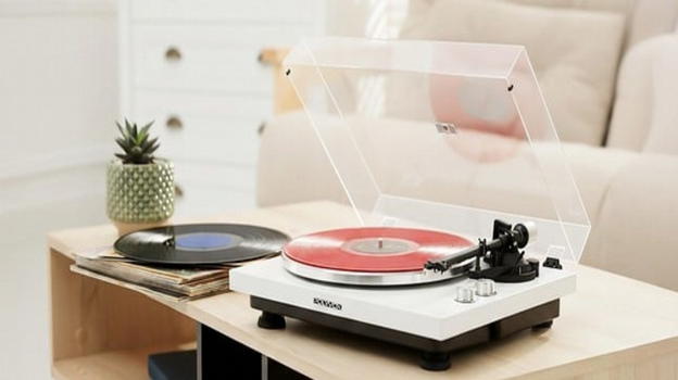Polyvox XTD-67: il ritorno del vinile in edizione limitata con Bluetooth