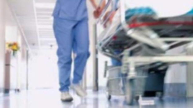 Somma Vesuviana: gravissimo epilogo per la donna picchiata con una mazzuola dal marito