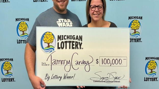 ChatGPT le suggerisce i numeri vincenti: 45enne del Michigan vince 100 mila dollari e salda il mutuo