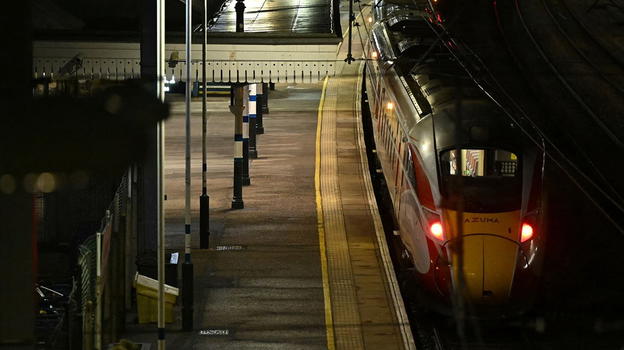Allarme sui treni in Inghilterra: due persone fermate dopo grave episodio su convoglio